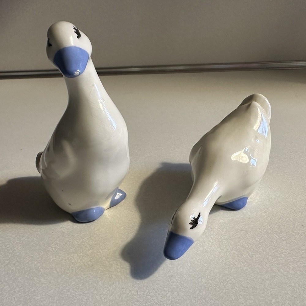 Vintage Ceramic Geese Ducks Blue White Painted Decor Kitchen Farmhouse